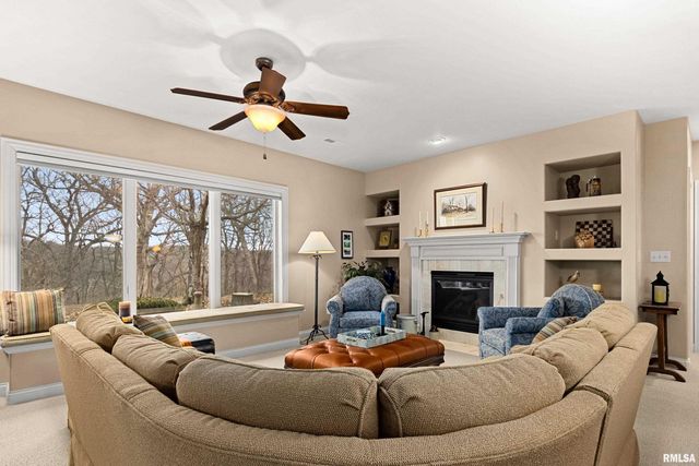 5228 N WEAVERRIDGE Boulevard, Peoria, IL 61615