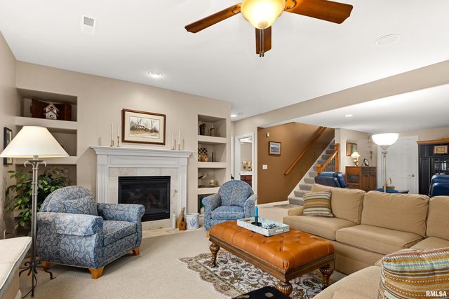 5228 N WEAVERRIDGE Boulevard, Peoria, IL 61615