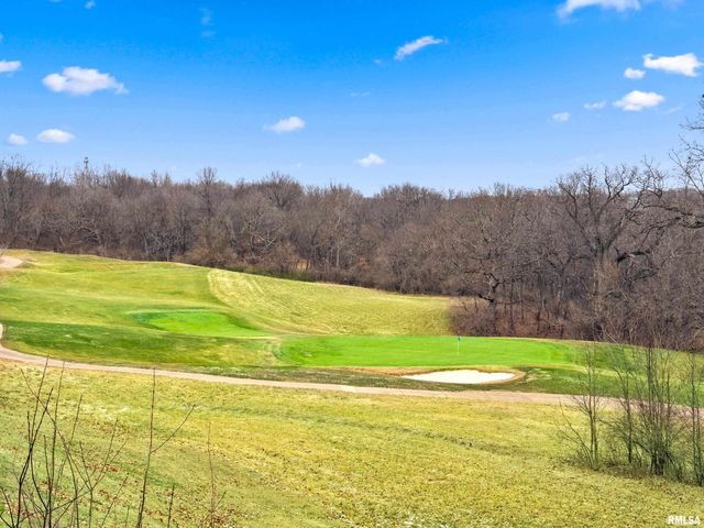 5228 N WEAVERRIDGE Boulevard, Peoria, IL 61615