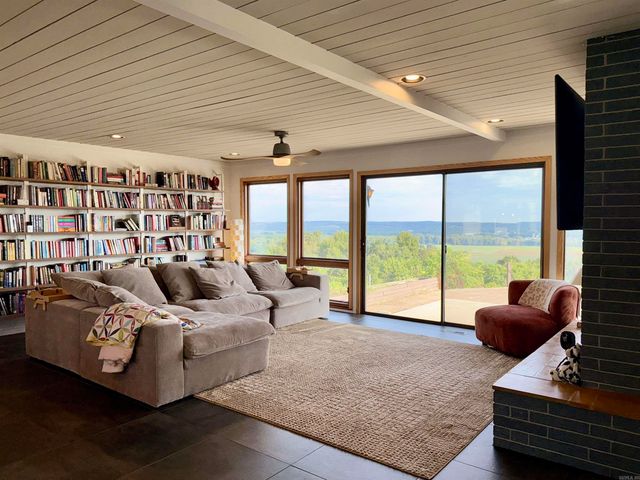 37 Chamblee Circle, Southside, AR 72501