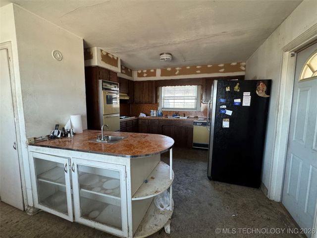 8072 S US Hwy 69, Mcalester, OK 74501