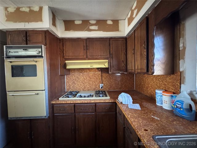 8072 S US Hwy 69, Mcalester, OK 74501