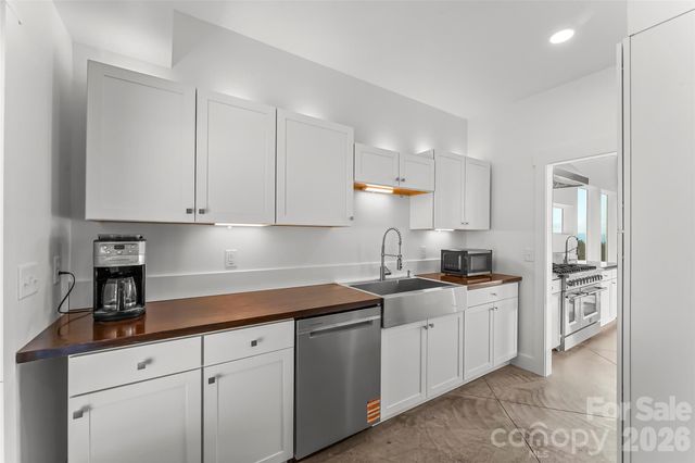 6718 Walkertop Mountain Heights Drive, Morganton, NC 28655