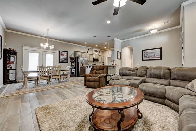 1728 W Zachary Way, Mustang, OK 73064