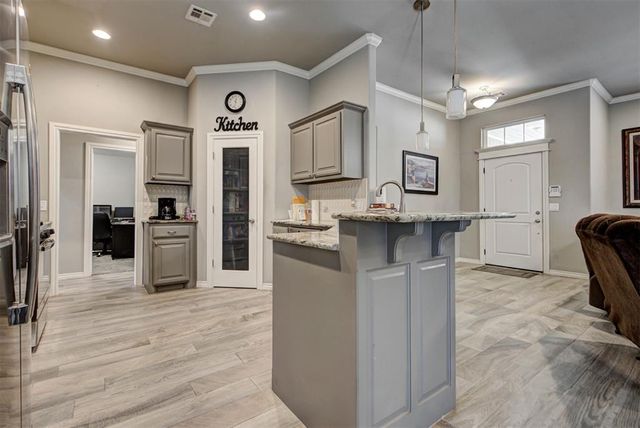 1728 W Zachary Way, Mustang, OK 73064