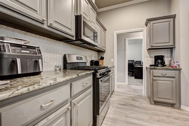 1728 W Zachary Way, Mustang, OK 73064