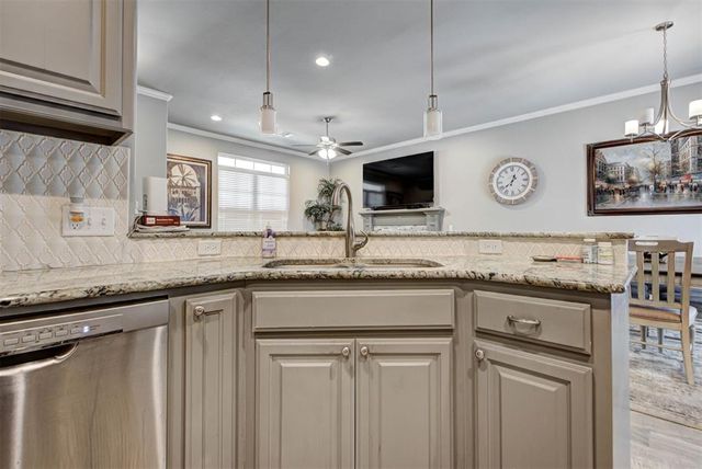 1728 W Zachary Way, Mustang, OK 73064