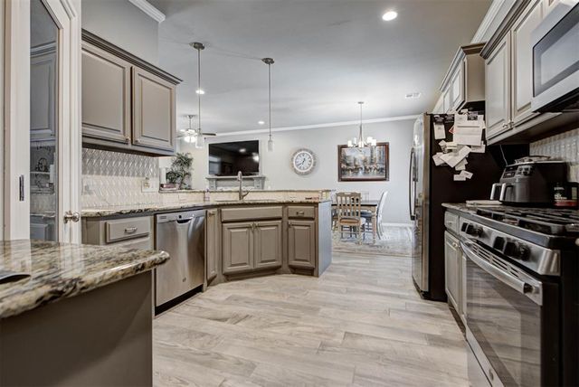 1728 W Zachary Way, Mustang, OK 73064