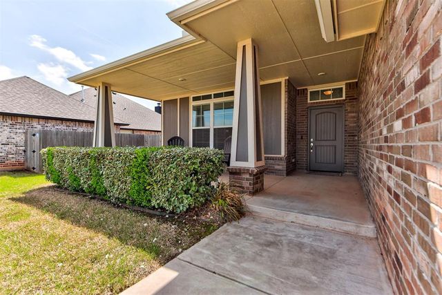 1728 W Zachary Way, Mustang, OK 73064