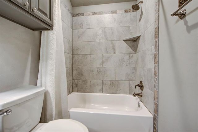1728 W Zachary Way, Mustang, OK 73064