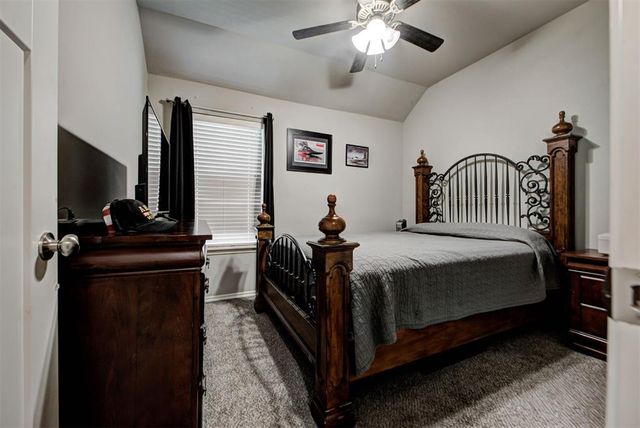 1728 W Zachary Way, Mustang, OK 73064