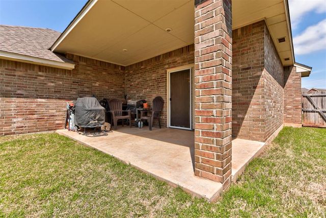 1728 W Zachary Way, Mustang, OK 73064