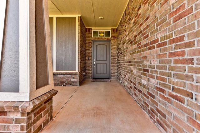 1728 W Zachary Way, Mustang, OK 73064