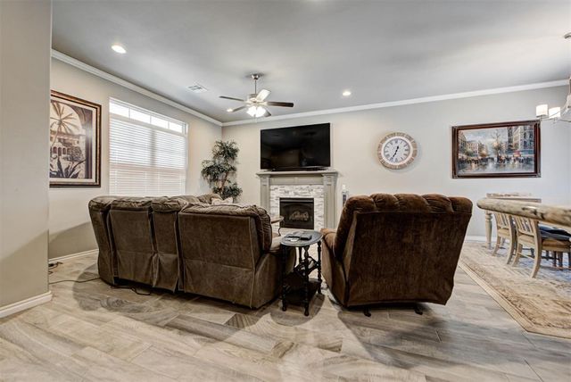 1728 W Zachary Way, Mustang, OK 73064