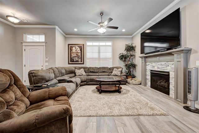 1728 W Zachary Way, Mustang, OK 73064