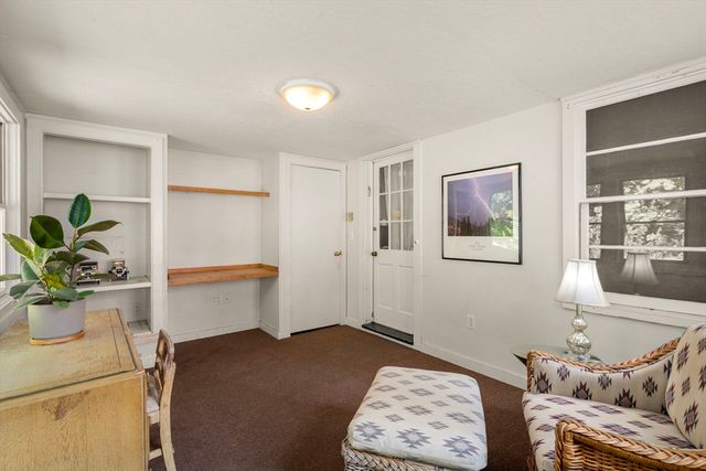 5 Manila St, Worcester, MA 01602
