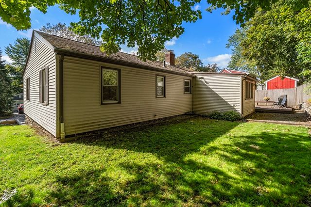 5 Manila St, Worcester, MA 01602