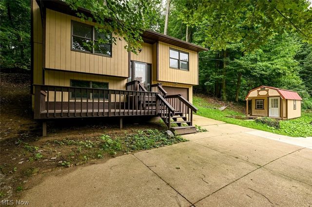 3725 Rome Drive, New Franklin, OH 44319