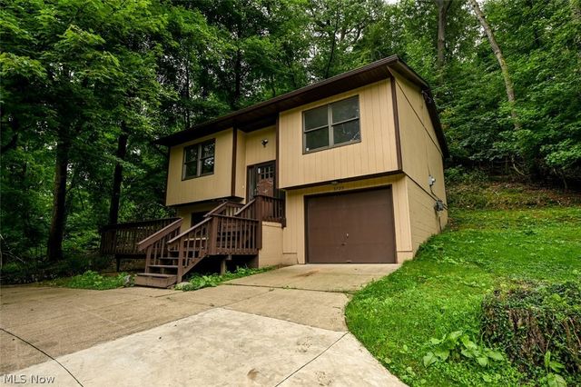 3725 Rome Drive, New Franklin, OH 44319