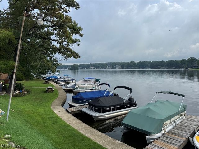 3725 Rome Drive, New Franklin, OH 44319