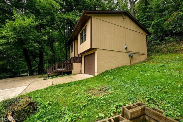 3725 Rome Drive, New Franklin, OH 44319