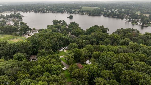 3725 Rome Drive, New Franklin, OH 44319