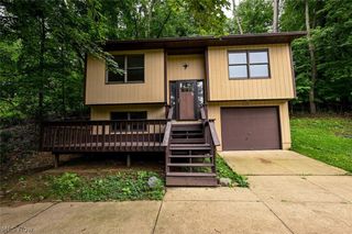 3725 Rome Drive, New Franklin, OH 44319
