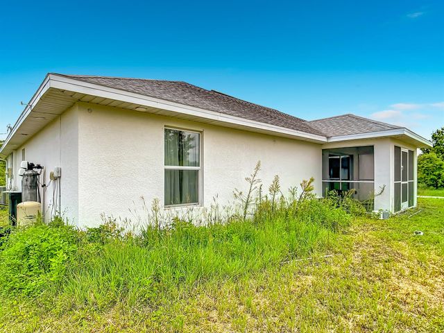 2501 E 17TH Street, Lehigh Acres, FL 33972