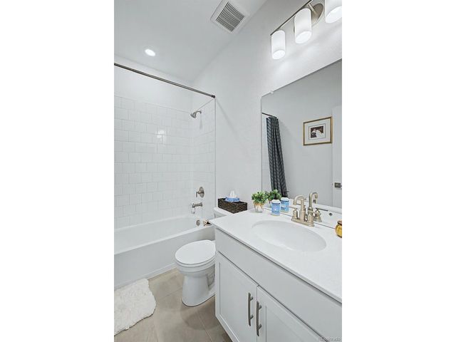 2901 Oxley St, Strasburg, CO 80136