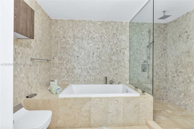 68 SE 6th Street 1611, Miami, FL 33131