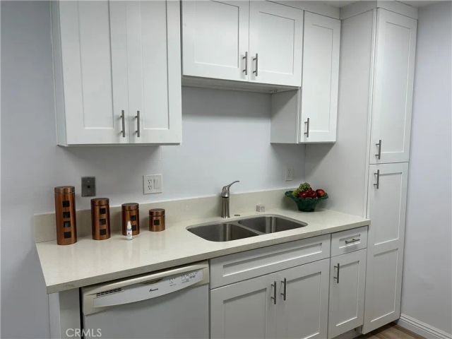 1000 MACARTHUR 93, Santa Ana, CA 92707