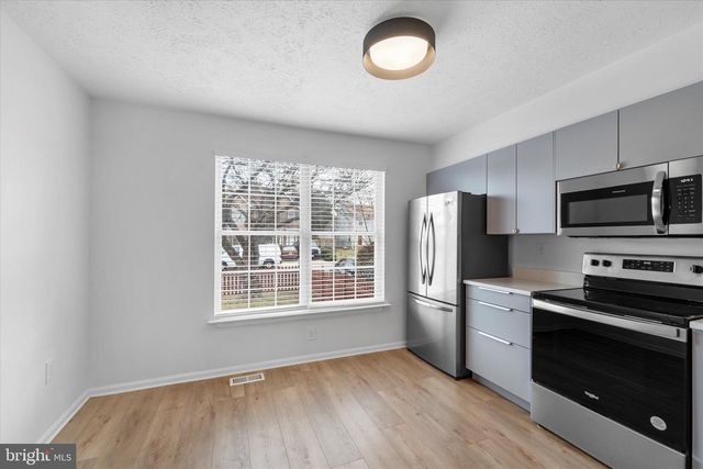 1010 CLYMER CT NE, Leesburg, VA 20176