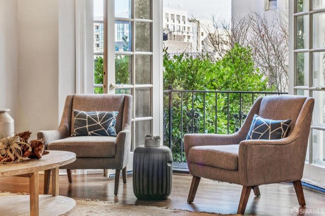 1869 California Street 1, San Francisco, CA 94109