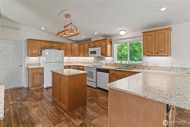 3595 Trail View Lane SE, Lacey, WA 98503