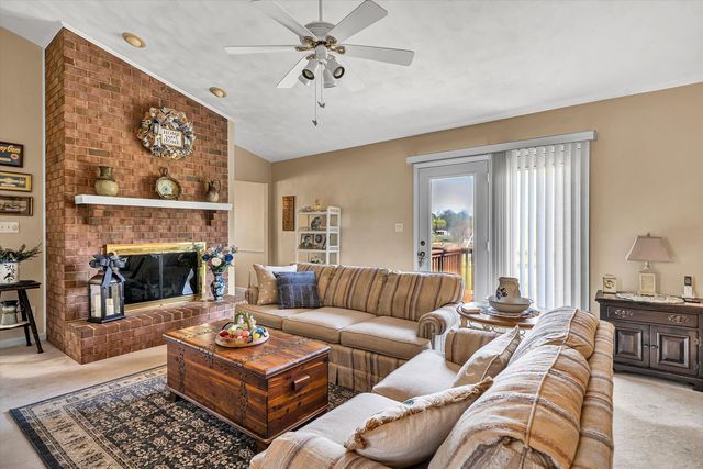 103 April LN, Vinton, VA 24179