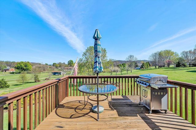 103 April LN, Vinton, VA 24179