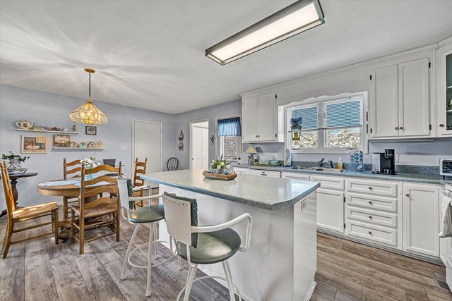 103 April LN, Vinton, VA 24179