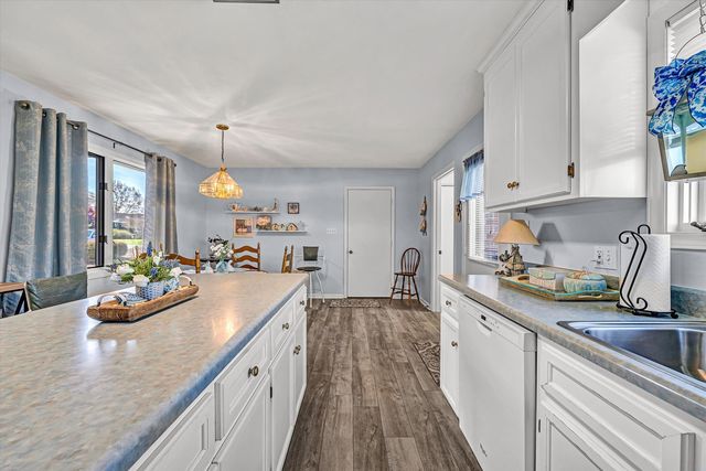 103 April LN, Vinton, VA 24179