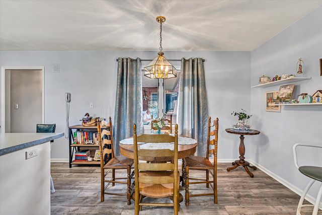 103 April LN, Vinton, VA 24179