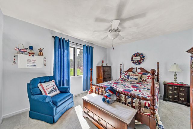 103 April LN, Vinton, VA 24179