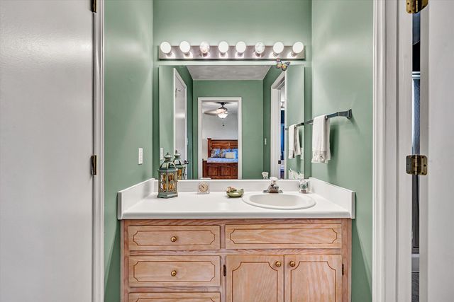 103 April LN, Vinton, VA 24179