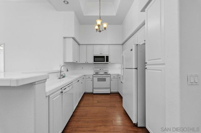 9229 Regents L427, La Jolla, CA 92037