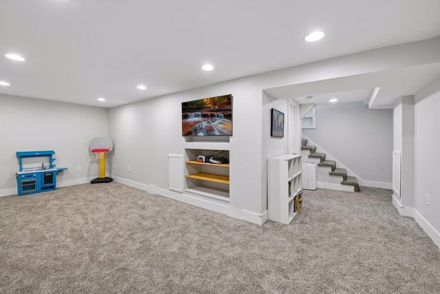 4818 Dupont Avenue S, Minneapolis, MN 55419