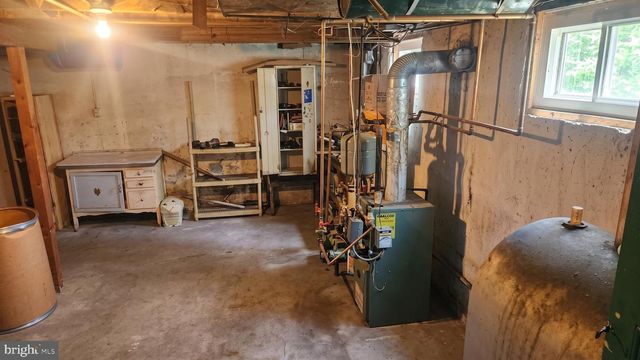 1043 CLEMMERS MILL RD, Schwenksville, PA 19473