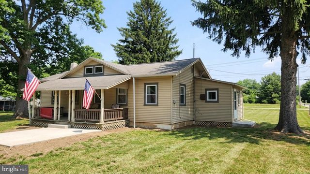 1043 CLEMMERS MILL RD, Schwenksville, PA 19473