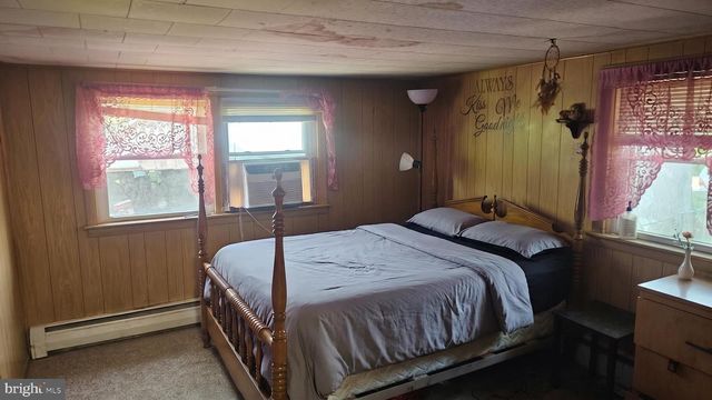 1043 CLEMMERS MILL RD, Schwenksville, PA 19473