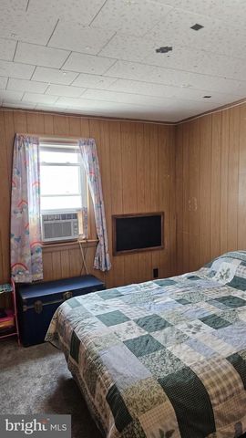 1043 CLEMMERS MILL RD, Schwenksville, PA 19473