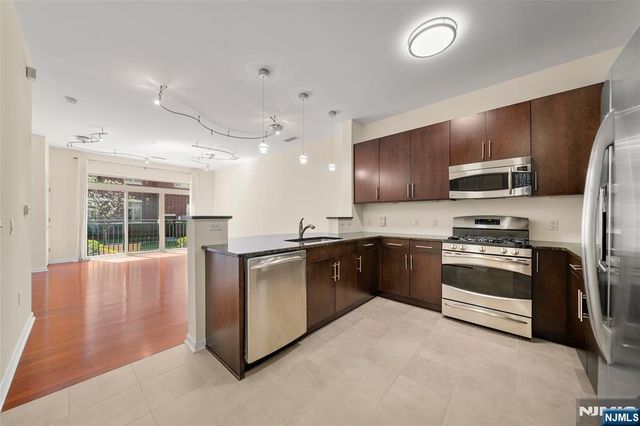 1105 Riverview Avenue 105, Englewood, NJ 07631