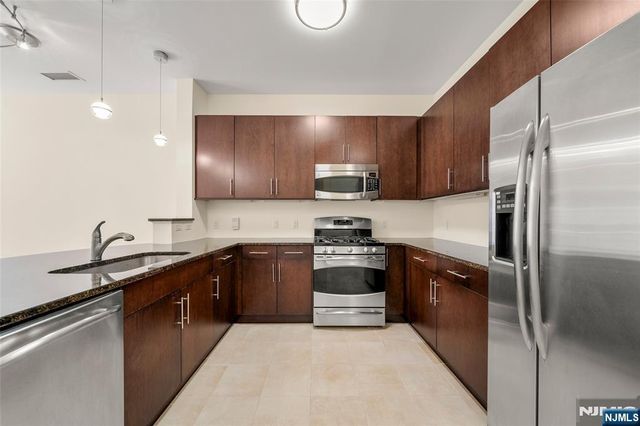 1105 Riverview Avenue 105, Englewood, NJ 07631