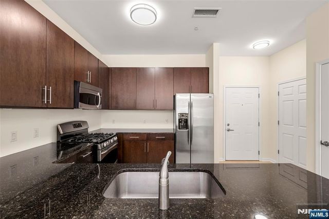 1105 Riverview Avenue 105, Englewood, NJ 07631